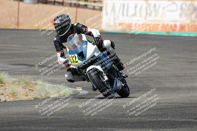 media/Jun-04-2022-WERA (Sat) [[b852bbbd55]]/Practice Races/2- Lightweight novices and experts/